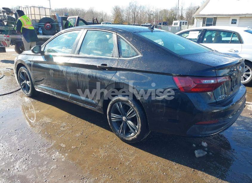 Photo 3 of 2022 Volkswagen Jetta 1.5T SE (VIN 3VW7M7BU4NM023424)