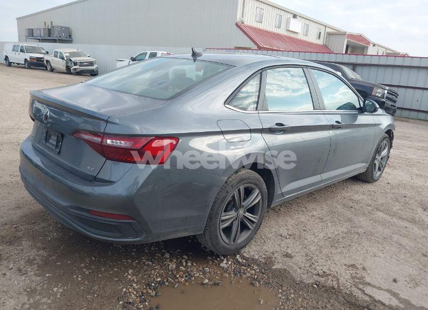 Photo 4 of 2024 Volkswagen Jetta 1.5T SE (VIN 3VW7M7BU4RM073049)