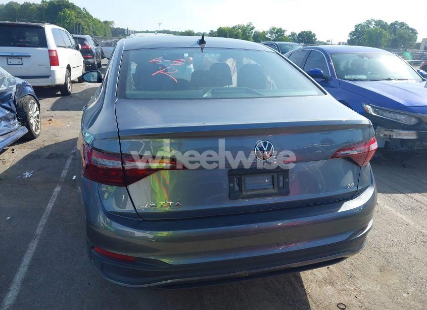 Photo 16 of 2024 Volkswagen Jetta 1.5T SE (VIN 3VW7M7BU5RM023339)