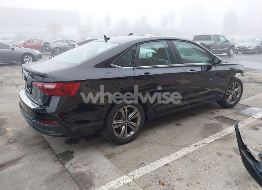 Photo 4 of 2024 Volkswagen Jetta 1.5T SE (VIN 3VW7M7BU5RM100937)