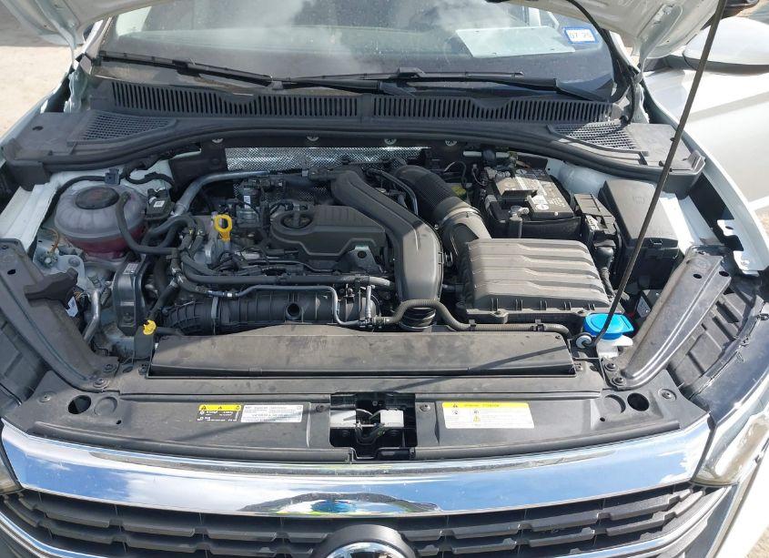 Photo 10 of 2022 Volkswagen Jetta 1.5T SE (VIN 3VW7M7BU6NM020735)