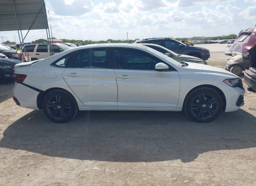 Photo 13 of 2022 Volkswagen Jetta 1.5T SE (VIN 3VW7M7BU6NM020735)