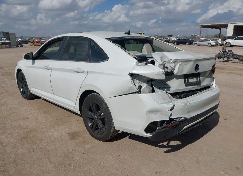 Photo 3 of 2022 Volkswagen Jetta 1.5T SE (VIN 3VW7M7BU6NM020735)