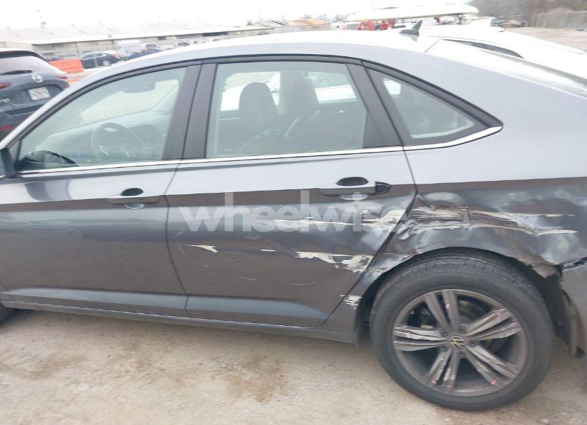 Photo 14 of 2024 Volkswagen Jetta 1.5T SE (VIN 3VW7M7BU6RM040165)