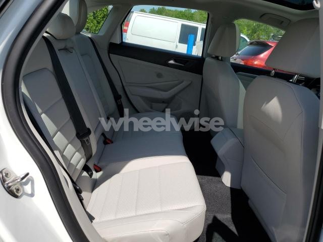 2024 VOLKSWAGEN JETTA SE (VIN 3VW7M7BU6RM066815) main photo