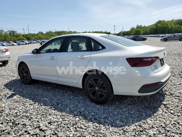 Photo 3 of 2024 VOLKSWAGEN JETTA SE (VIN 3VW7M7BU6RM066815)