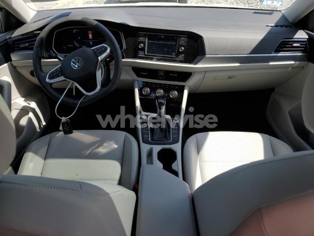 Photo 8 of 2024 VOLKSWAGEN JETTA SE (VIN 3VW7M7BU6RM066815)