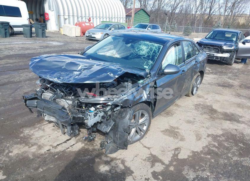 Photo 2 of 2024 Volkswagen Jetta 1.5T SE (VIN 3VW7M7BU7RM018112)