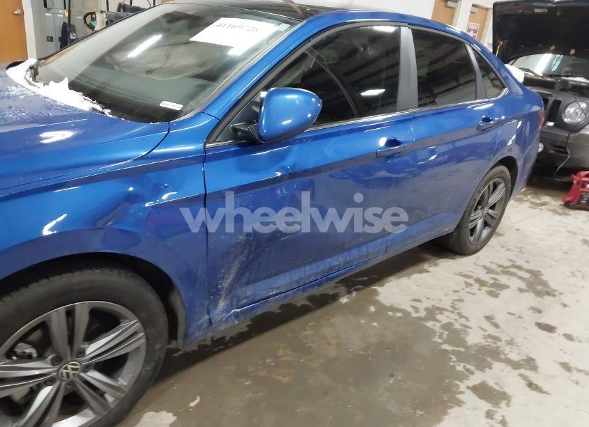 Photo 6 of 2023 Volkswagen Jetta 1.5T SE (VIN 3VW7M7BU8PM045283)