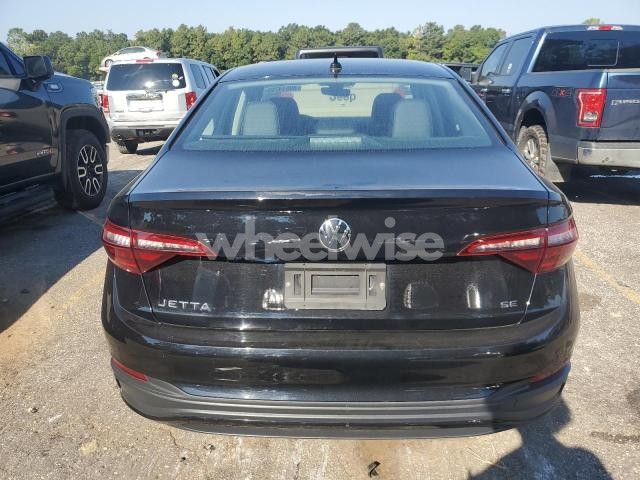 Photo 4 of 2024 VOLKSWAGEN JETTA SE (VIN 3VW7M7BU8RM001688)
