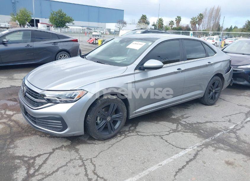 Photo 2 of 2024 Volkswagen Jetta 1.5T SE (VIN 3VW7M7BU8RM019513)