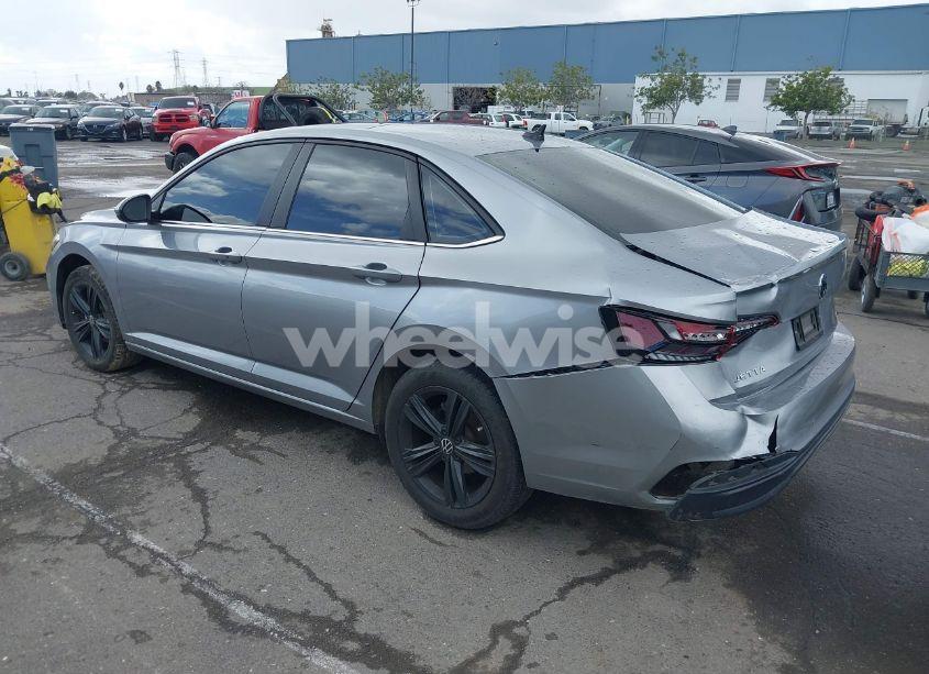 Photo 3 of 2024 Volkswagen Jetta 1.5T SE (VIN 3VW7M7BU8RM019513)