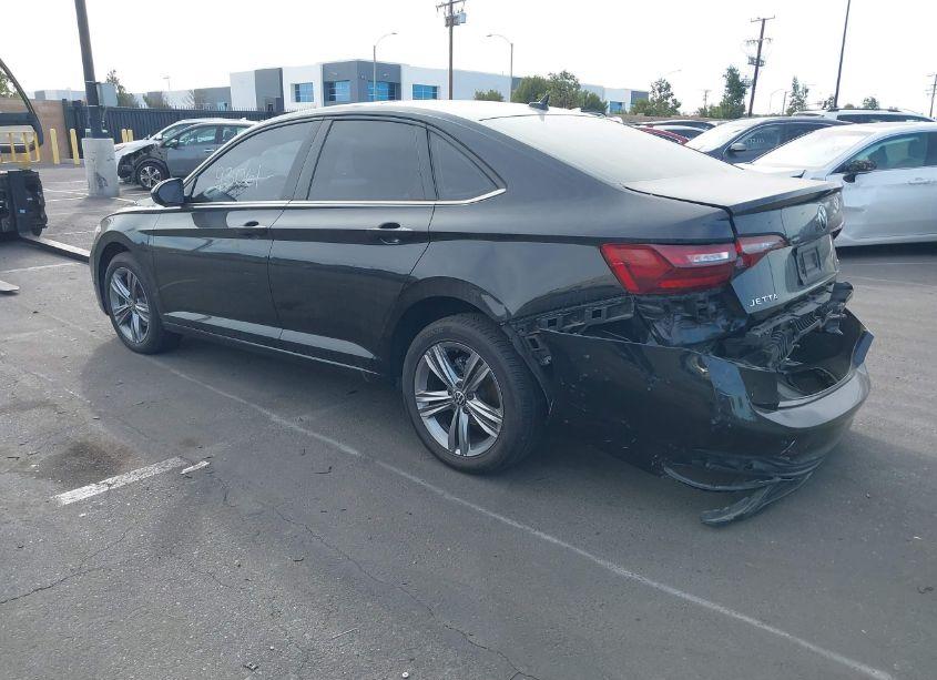 Photo 3 of 2022 Volkswagen Jetta 1.5T SE (VIN 3VW7M7BU9NM023273)