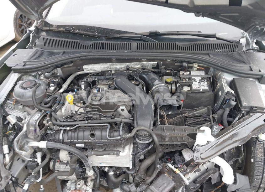 Photo 10 of 2024 Volkswagen Jetta 1.5T SE (VIN 3VW7M7BU9RM006639)