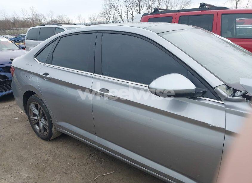 Photo 14 of 2024 Volkswagen Jetta 1.5T SE (VIN 3VW7M7BU9RM006639)