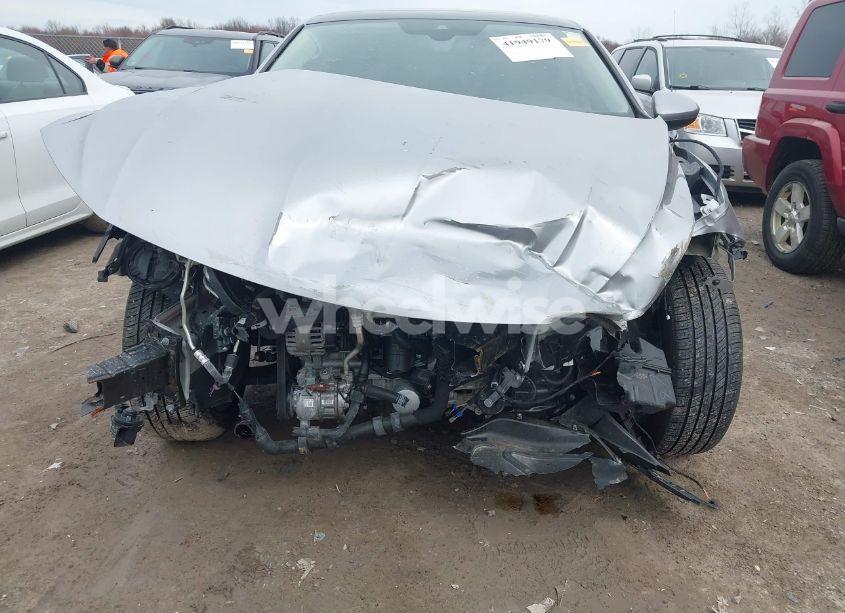 Photo 6 of 2024 Volkswagen Jetta 1.5T SE (VIN 3VW7M7BU9RM006639)