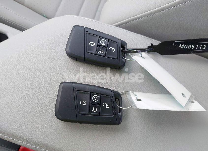 Photo 11 of 2024 Volkswagen Jetta 1.5T SE (VIN 3VW7M7BU9RM095113)