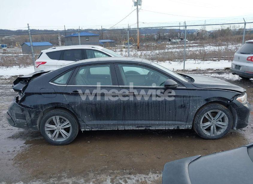 Photo 13 of 2024 Volkswagen Jetta 1.5T SE (VIN 3VW7M7BU9RM095113)