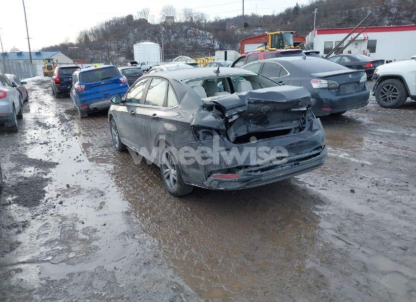 Photo 3 of 2024 Volkswagen Jetta 1.5T SE (VIN 3VW7M7BU9RM095113)