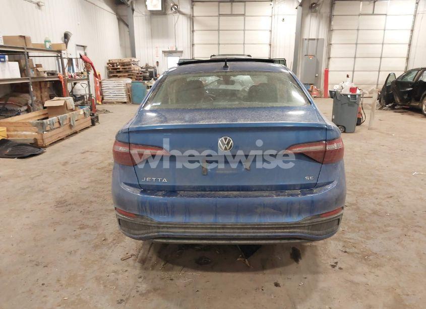Photo 16 of 2022 Volkswagen Jetta 1.5T SE (VIN 3VW7M7BUXNM004845)