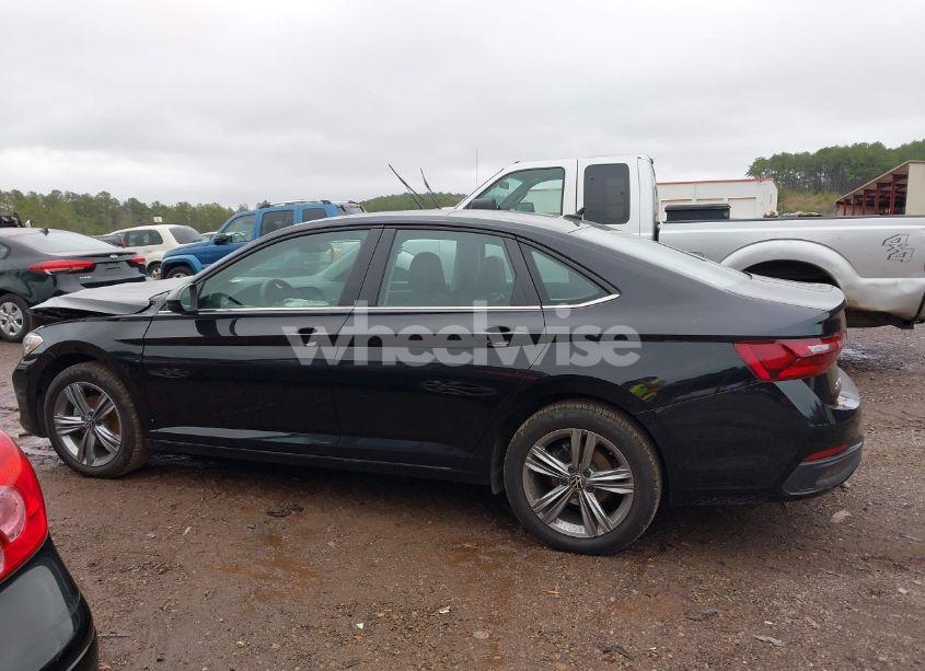 Photo 14 of 2024 Volkswagen Jetta 1.5T SE (VIN 3VW7M7BUXRM005578)