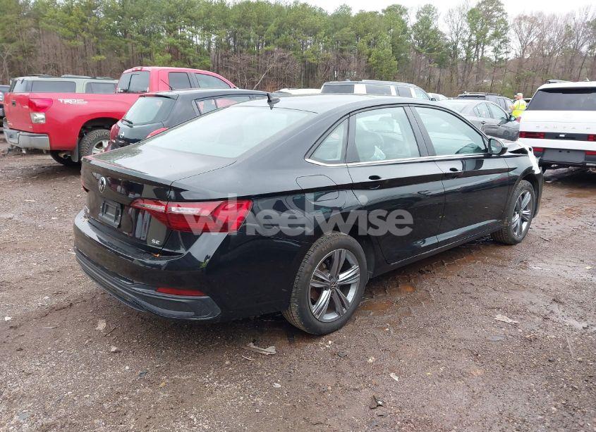 Photo 4 of 2024 Volkswagen Jetta 1.5T SE (VIN 3VW7M7BUXRM005578)