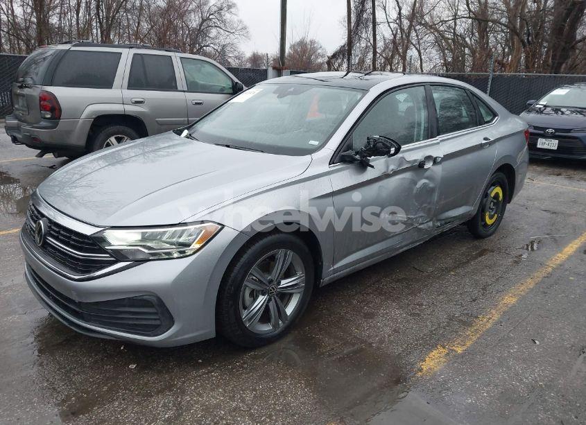 Photo 2 of 2024 Volkswagen Jetta 1.5T SE (VIN 3VW7M7BUXRM017875)