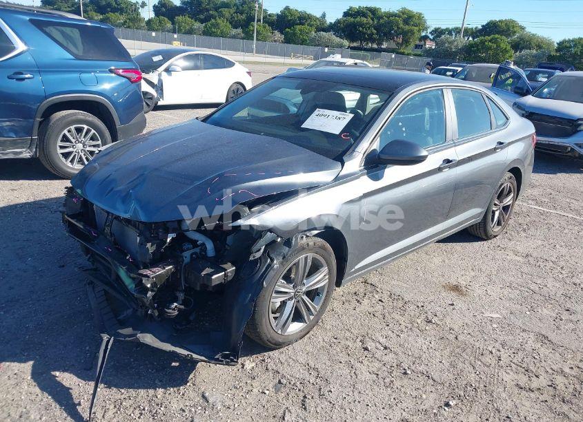 Photo 2 of 2024 Volkswagen Jetta 1.5T SE (VIN 3VW7M7BUXRM022106)