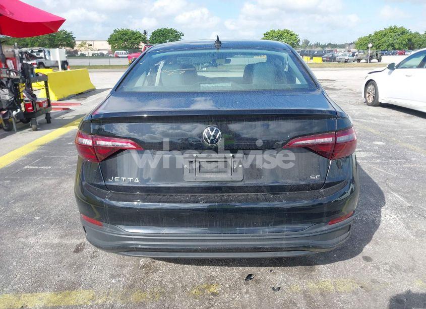 Photo 15 of 2024 Volkswagen Jetta 1.5T SE (VIN 3VW7M7BUXRM036748)