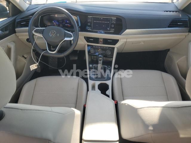 2024 VOLKSWAGEN JETTA SE (VIN 3VW7M7BUXRM041755) main photo