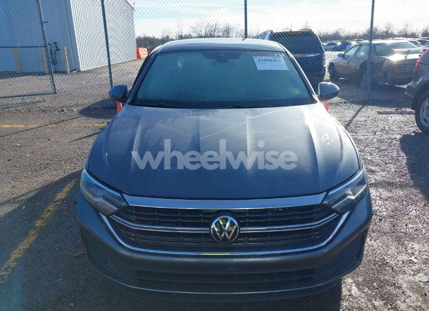 Photo 12 of 2024 Volkswagen Jetta 1.5T SE (VIN 3VW7M7BUXRM075081)