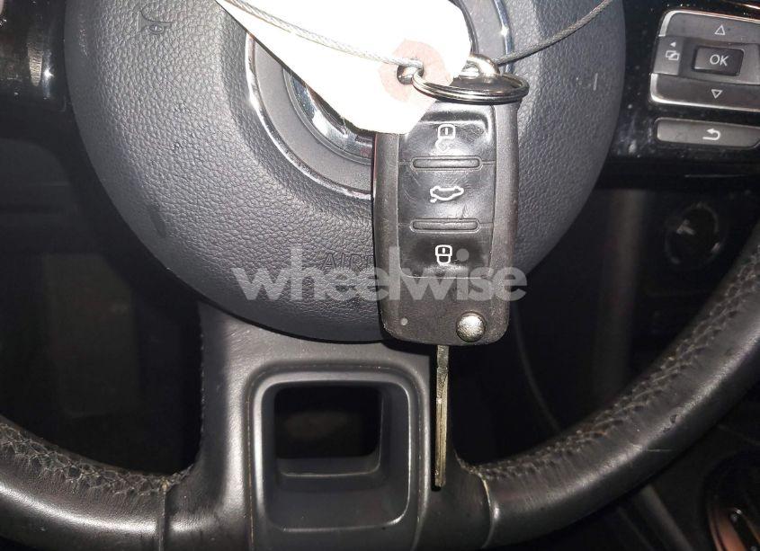 Photo 11 of 2014 Volkswagen Beetle 2.0T R-LINE (VIN 3VW7S7ATXEM804382)