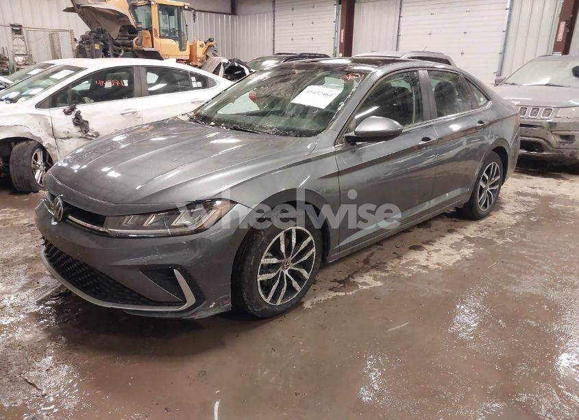 Photo 2 of 2025 Volkswagen Jetta 1.5T SE (VIN 3VW7X7BU0SM007269)