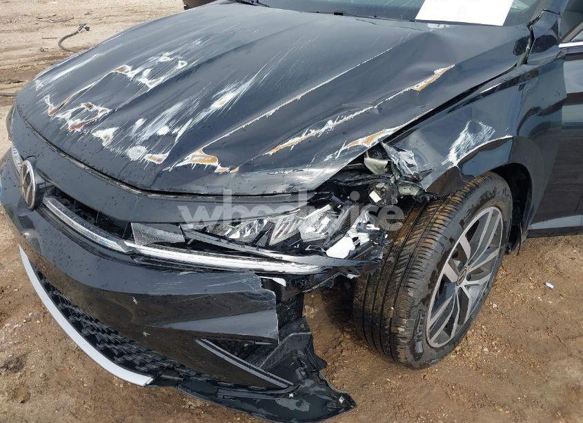 Photo 6 of 2025 Volkswagen Jetta 1.5T SE (VIN 3VW7X7BU0SM015193)