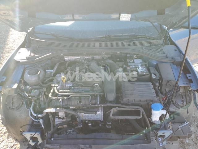 Photo 9 of 2025 VOLKSWAGEN JETTA SE (VIN 3VW7X7BU0SM048971)