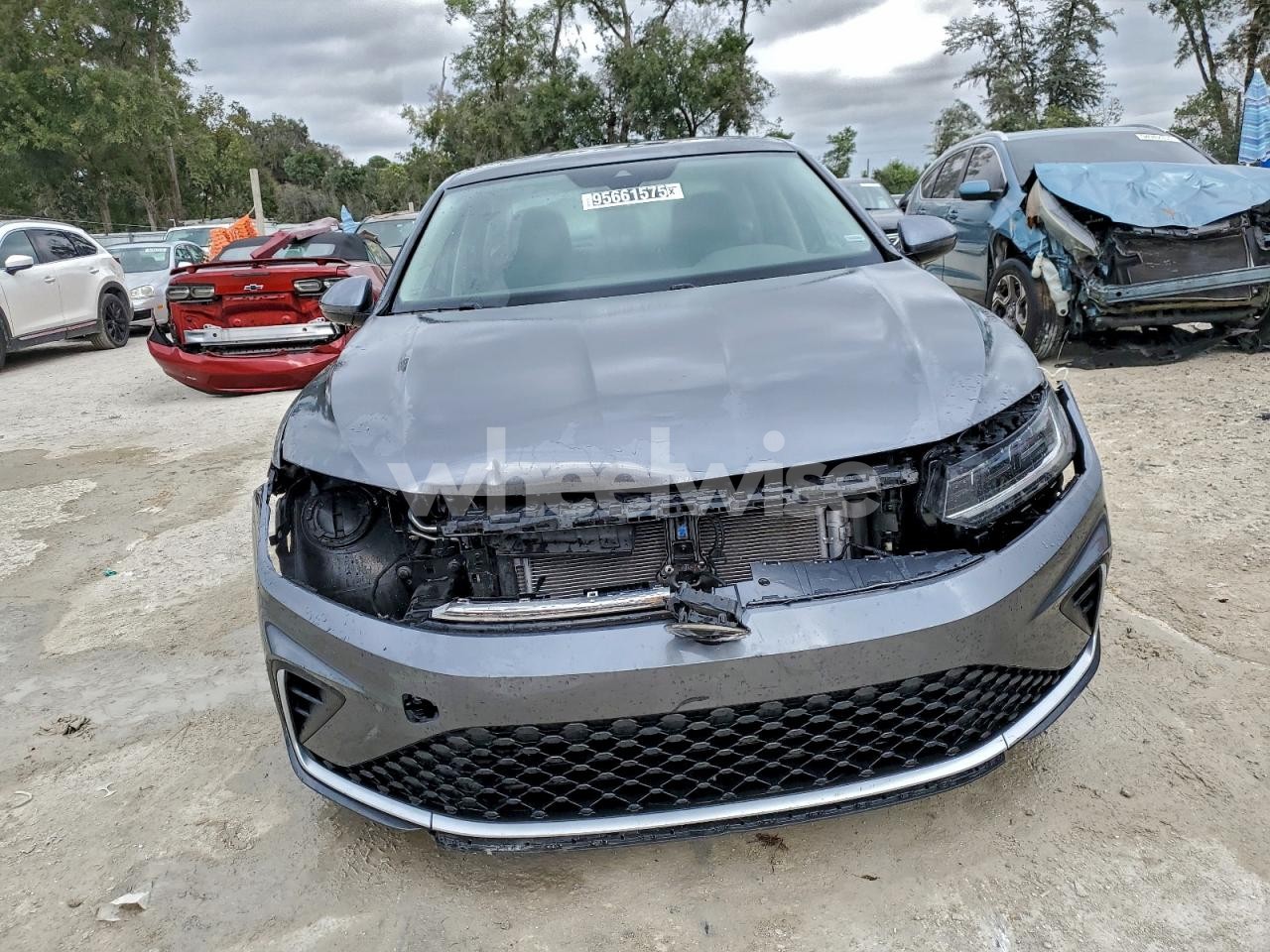 Photo 5 of 2025 VOLKSWAGEN JETTA SE (VIN 3VW7X7BU0SM092923)