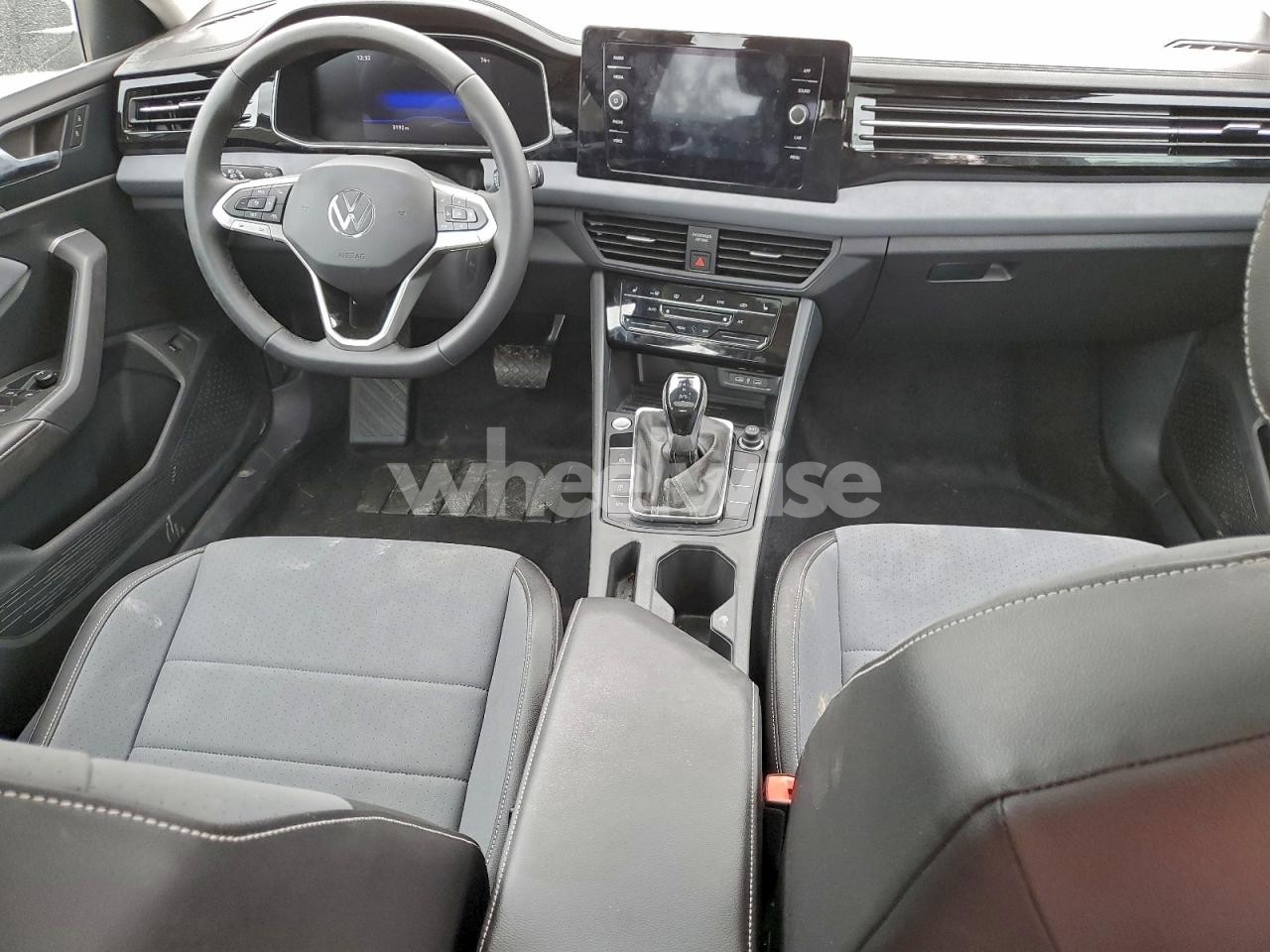Photo 8 of 2025 VOLKSWAGEN JETTA SE (VIN 3VW7X7BU0SM092923)