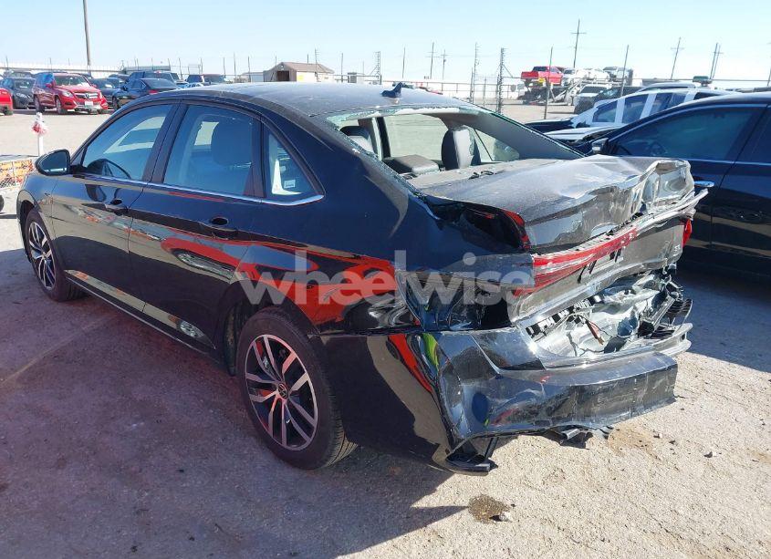 Photo 3 of 2025 Volkswagen Jetta 1.5T SE (VIN 3VW7X7BU2SM006656)