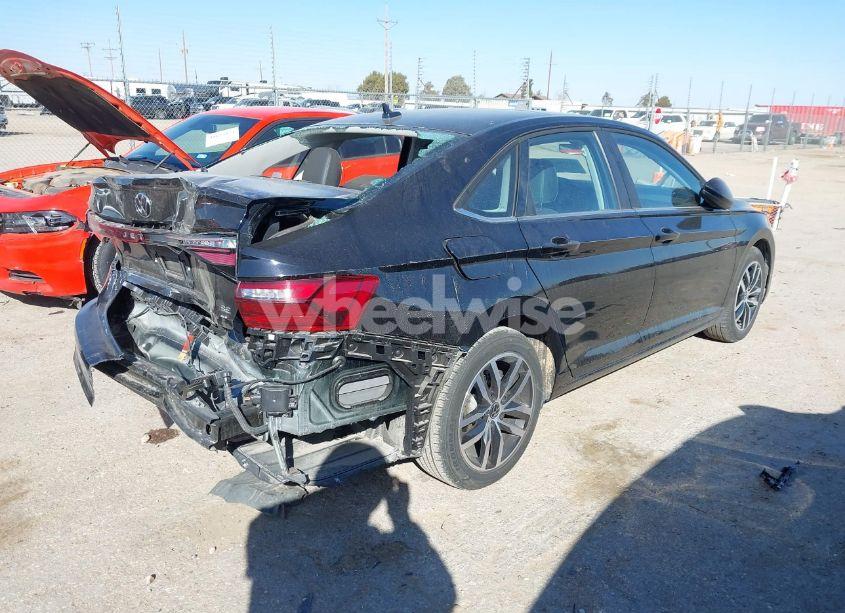 Photo 4 of 2025 Volkswagen Jetta 1.5T SE (VIN 3VW7X7BU2SM006656)