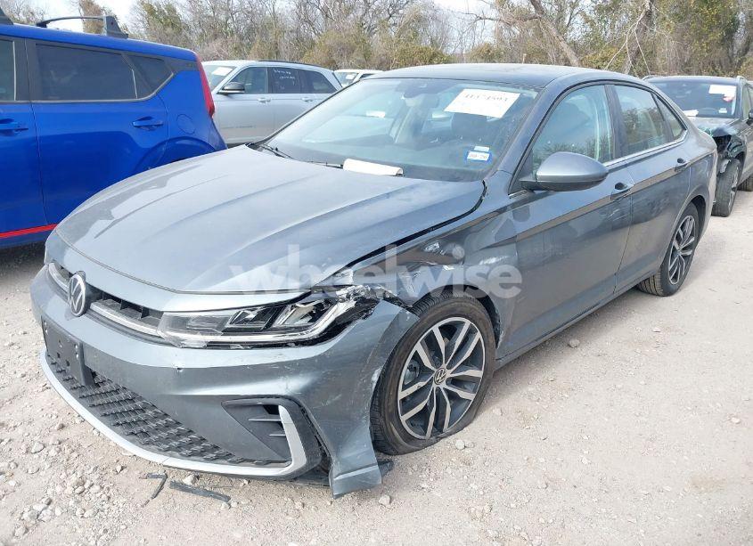 Photo 2 of 2025 Volkswagen Jetta 1.5T SE (VIN 3VW7X7BU2SM015017)