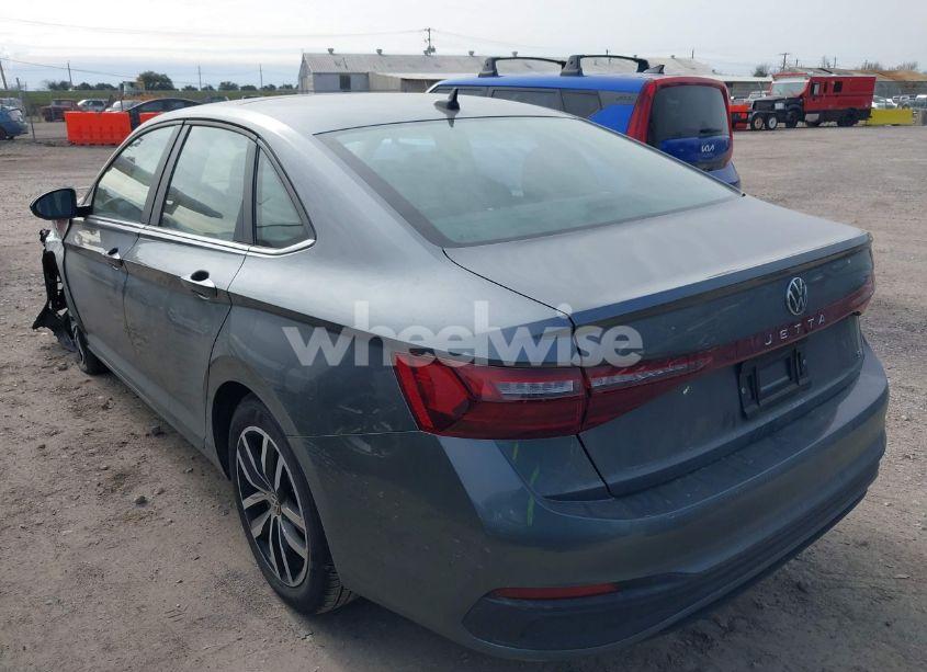 Photo 3 of 2025 Volkswagen Jetta 1.5T SE (VIN 3VW7X7BU2SM015017)