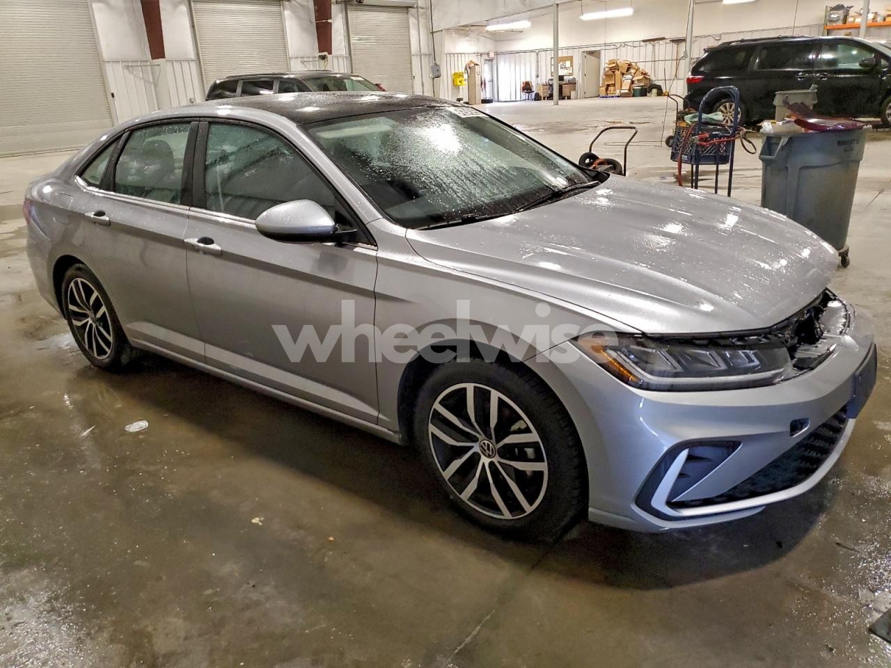 Photo 4 of 2025 VOLKSWAGEN JETTA SE (VIN 3VW7X7BU3SM017570)