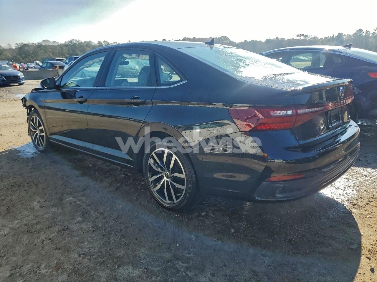 Photo 2 of 2025 VOLKSWAGEN JETTA SE (VIN 3VW7X7BU3SM053100)