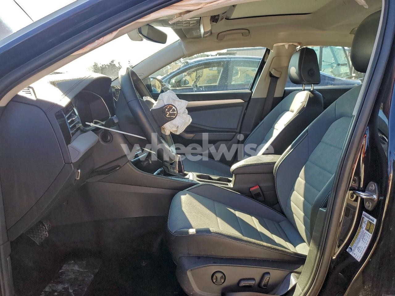 Photo 7 of 2025 VOLKSWAGEN JETTA SE (VIN 3VW7X7BU3SM053100)