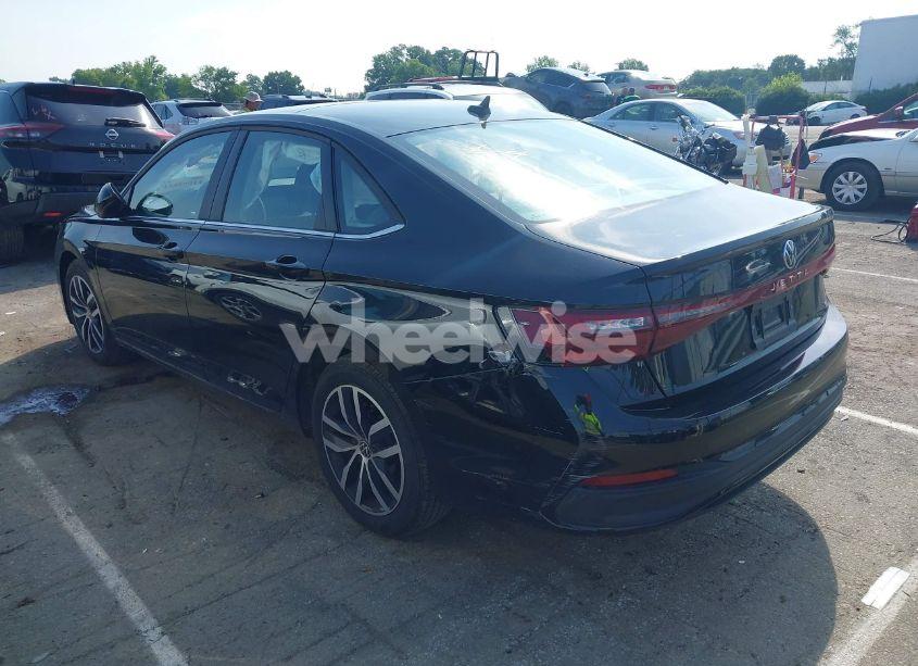 Photo 3 of 2025 Volkswagen Jetta 1.5T SE (VIN 3VW7X7BU5SM012063)