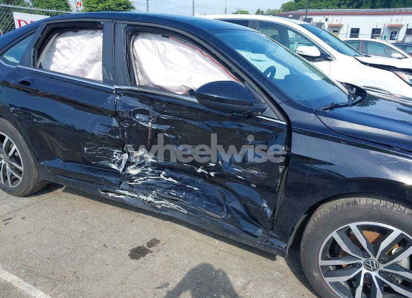 Photo 6 of 2025 Volkswagen Jetta 1.5T SE (VIN 3VW7X7BU5SM012063)