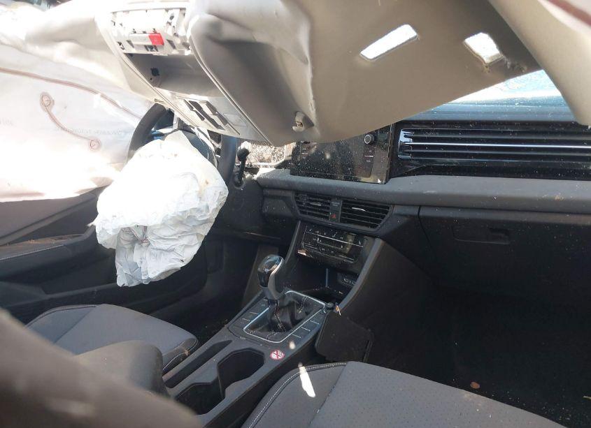 Photo 5 of 2025 Volkswagen Jetta 1.5T SE (VIN 3VW7X7BU6SM014307)