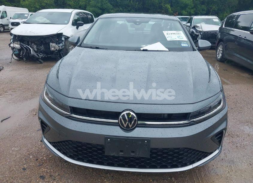Photo 6 of 2025 Volkswagen Jetta 1.5T SE (VIN 3VW7X7BU7SM037675)