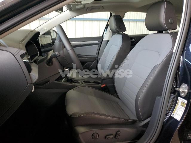 Photo 10 of 2025 VOLKSWAGEN JETTA SE (VIN 3VW7X7BU7SM085077)