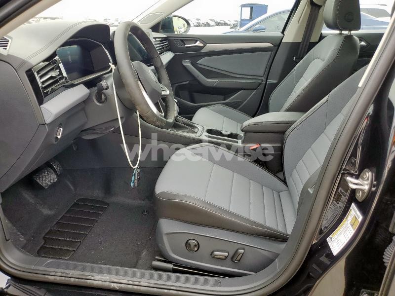 Photo 11 of 2025 VOLKSWAGEN JETTA SE (VIN 3VW7X7BU7SM104016)